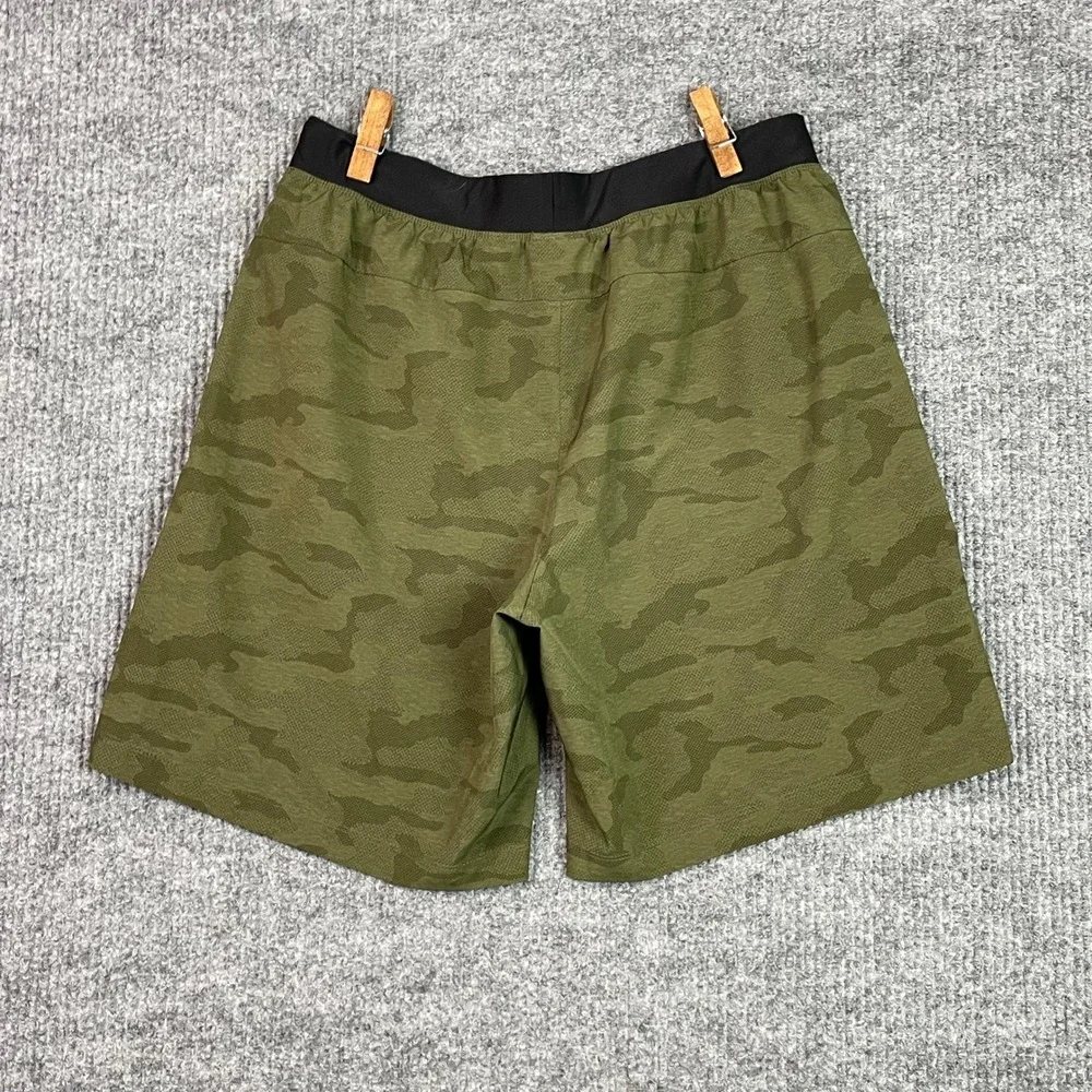 ASICS Running Shorts Mens Large Green Camo Athletic Gym Training 7 Inch Inseam